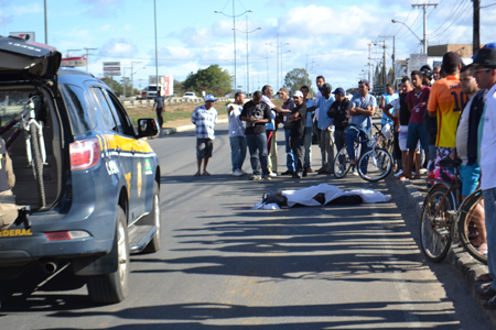 Conquista: ciclista morre após ‘pongar’ em carreta na Rio-Bahia