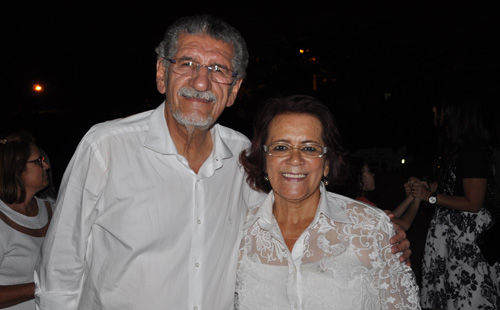 Herzem, prefeito eleito, ao lado da vice-prefeita eleita, a vereadora Irma Lemos (PTB)