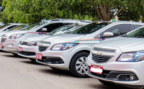 Resultado de imagem para fotos antigas de taxi vitoria da conquista