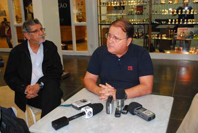 Geddel concedeu entrevista coletiva ao lado do presidente do PMDB de Conquista, Herzem Gusmão