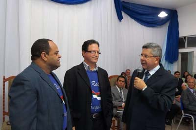 Pastor Davi ao lado do Pastor Edilson (Igreja Sião) e o vice-prefeito de Conquista, Joás Meira