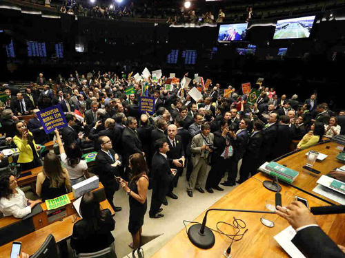 17/04/2016- Brasília- DF, Brasil- Sessão especial para votação do parecer do dep. Jovair Arantes (PTB-GO), aprovado em comissão especial, que recomenda a abertura do processo de impeachment da presidente da República. Foto: Antonio Augusto/ Câmara dos Deputados