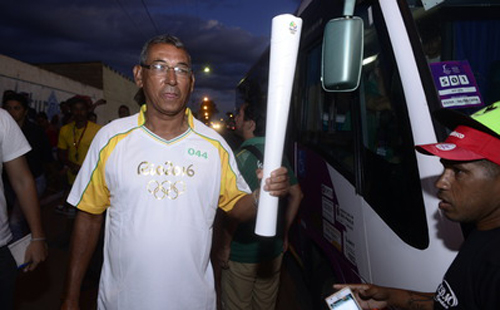 normal_146383904520-05-2016_-_chama_olmpica_vitria_da_conquista_-_fotografias_marcelo_reis_12